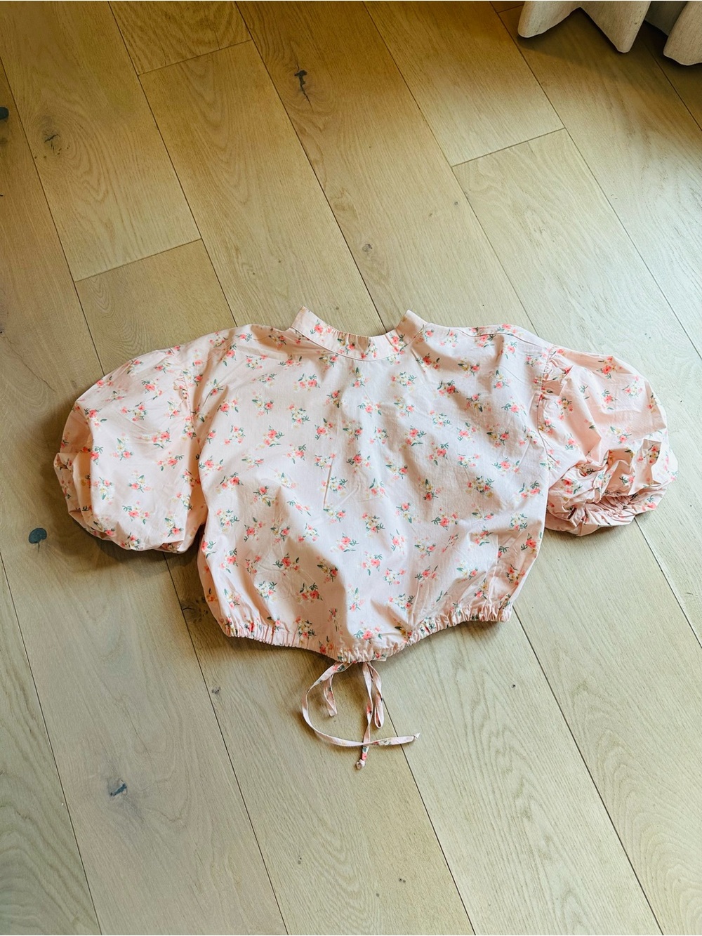 Anthropology Light Pink Floral Puff Sleeve Cropped Blouse